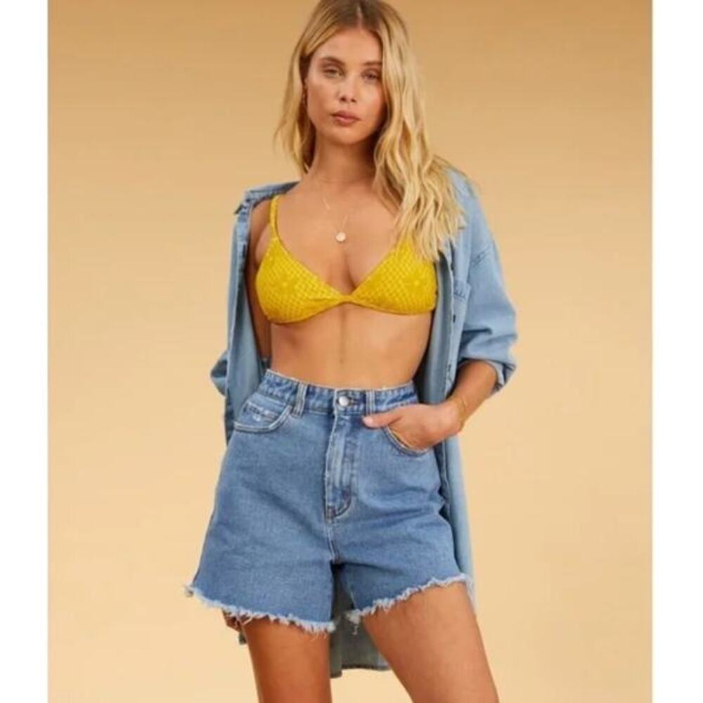Billabong x The Salty Blonde So Vibey Denim Shorts‎